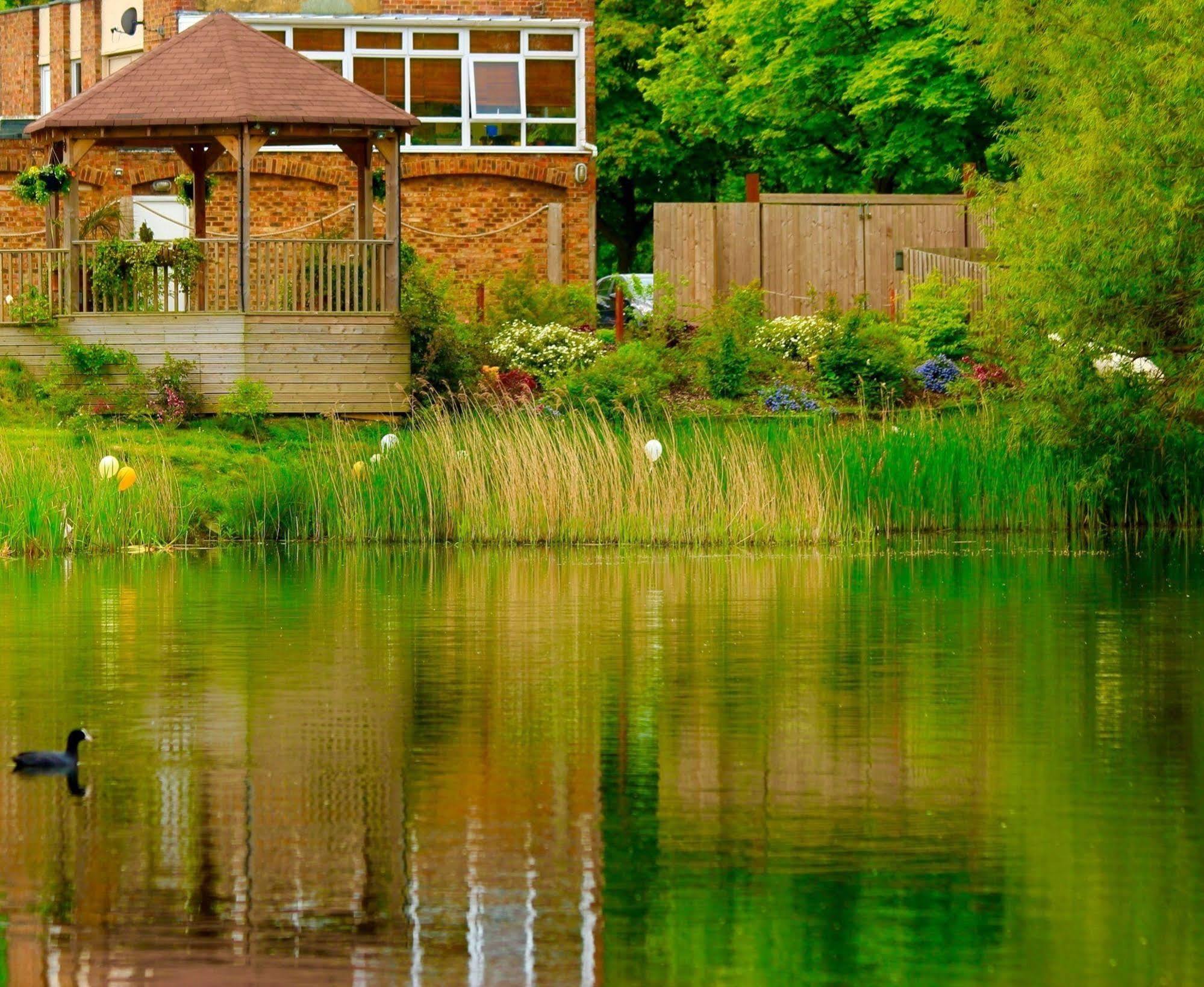 Inn On The Lake Gravesend Exterior foto